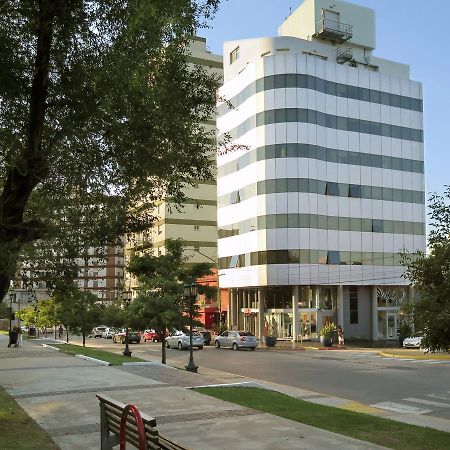 Plaza Suites Кампана Экстерьер фото