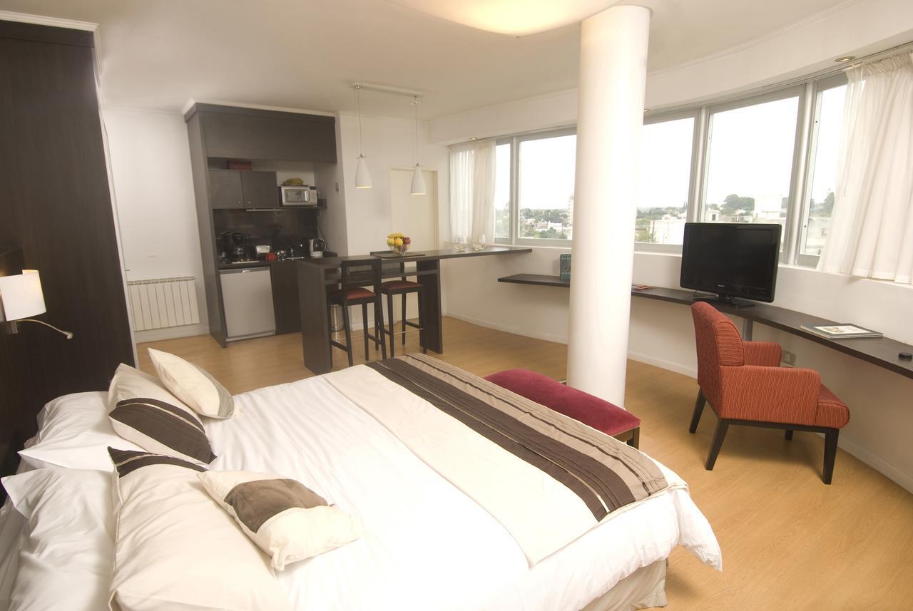 Plaza Suites Кампана Номер фото
