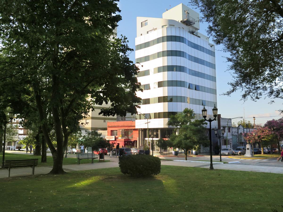 Plaza Suites Кампана Экстерьер фото