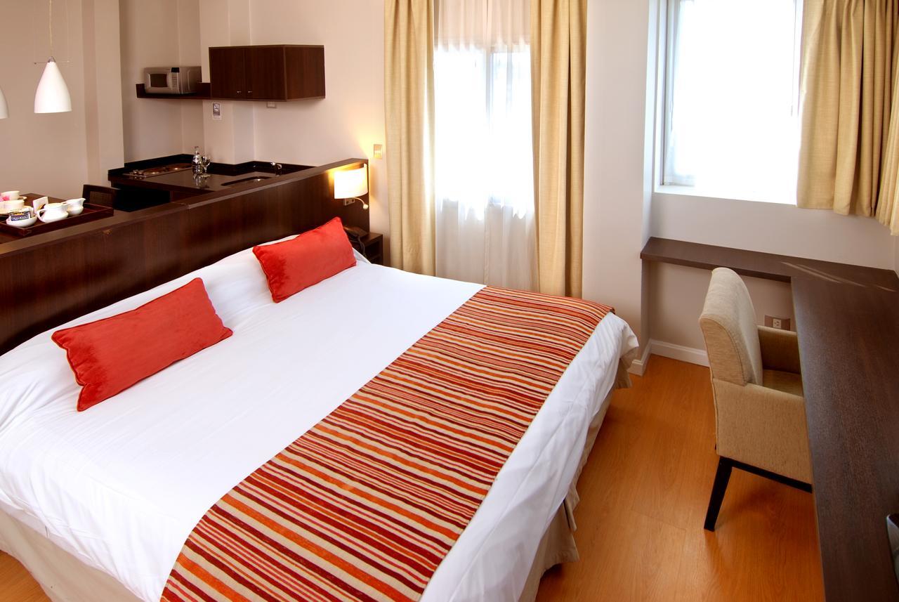 Plaza Suites Кампана Экстерьер фото