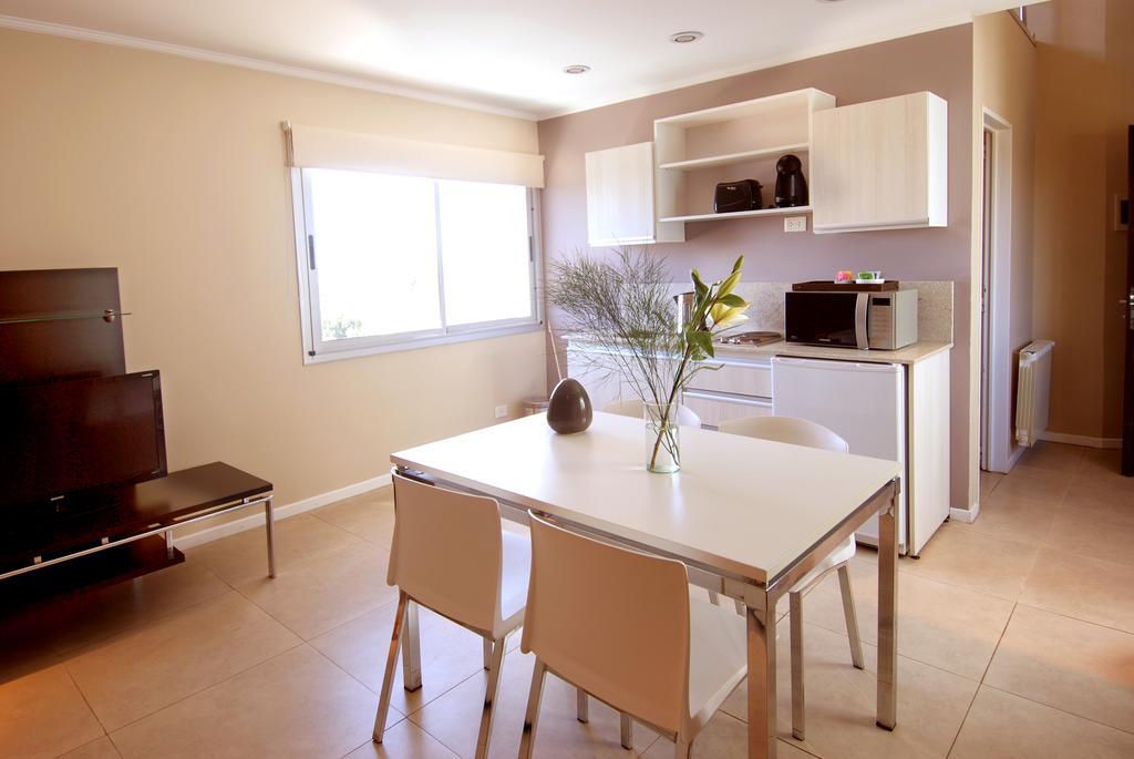 Plaza Suites Кампана Экстерьер фото