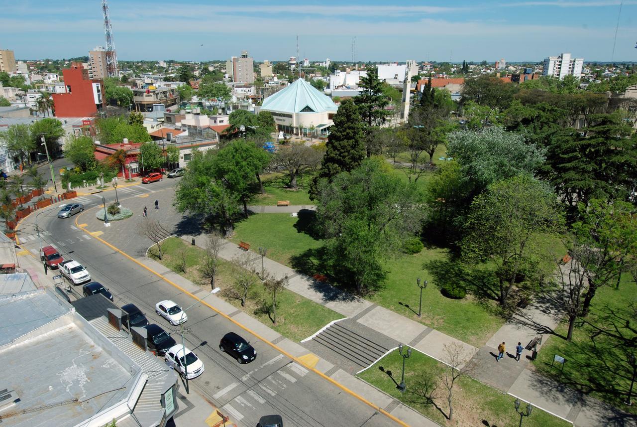 Plaza Suites Кампана Экстерьер фото
